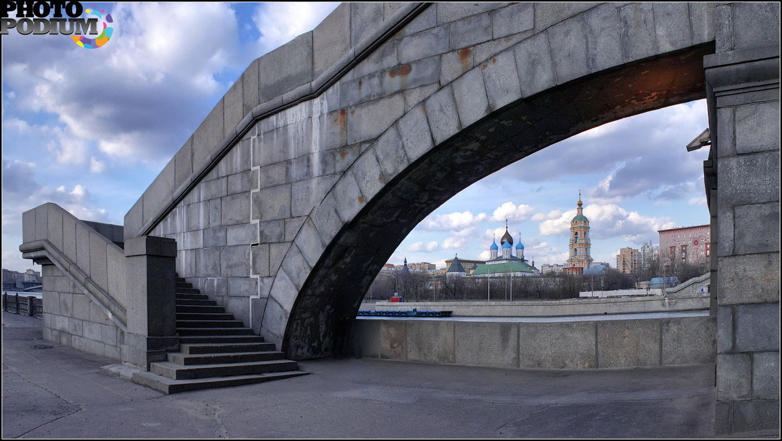 новоспасский мост в москве