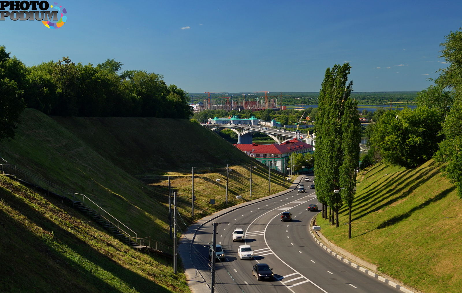 Между улицей. Похвалинский съезд в Нижнем Новгороде. Съезд Похвалинский съезд в Нижнем Новгороде. Повалихинский съезд Нижний Новгород. Похвалихинский овраг Нижний Новгород.