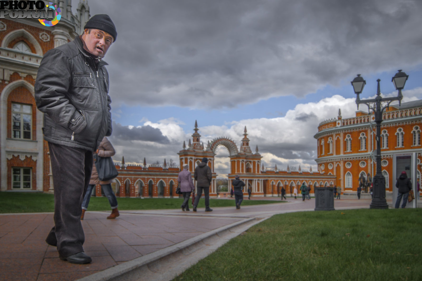 Московский узнавать. Странная Москва. Странные фотографии Москвы. Узнай Москву фото. Царицыно расфокус Андрей.