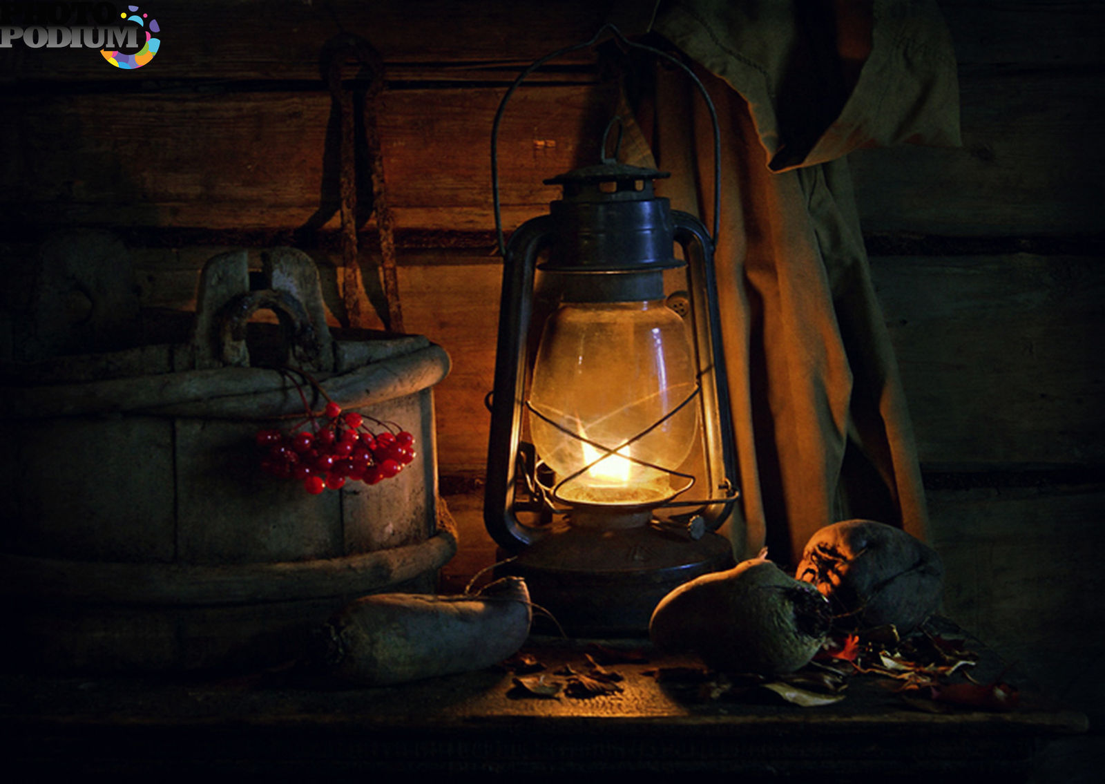 Новый свет лампы. Лампада керосинка. Керосиновая лампа в древней Руси. Лампа летучая мышь керосиновая натюрморт. Керосиновая лампа 19 века.