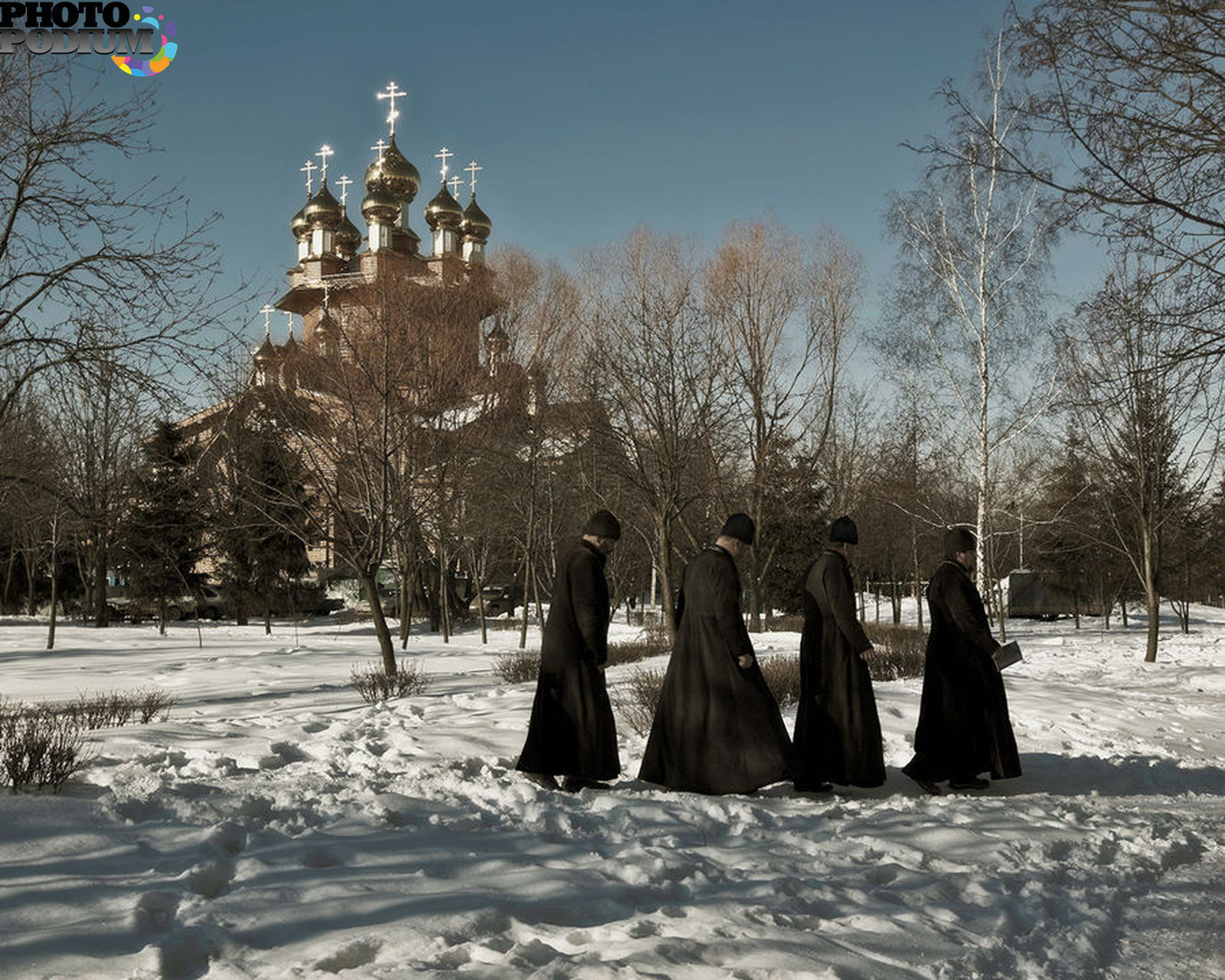 Исполнение песен иеромонахом. Иеромонах Роман «там моя Сербия». Скит Ветрово фотографии. Там моя Сербия отец Роман. Скит Ветрово храм взыскание погибших фото.