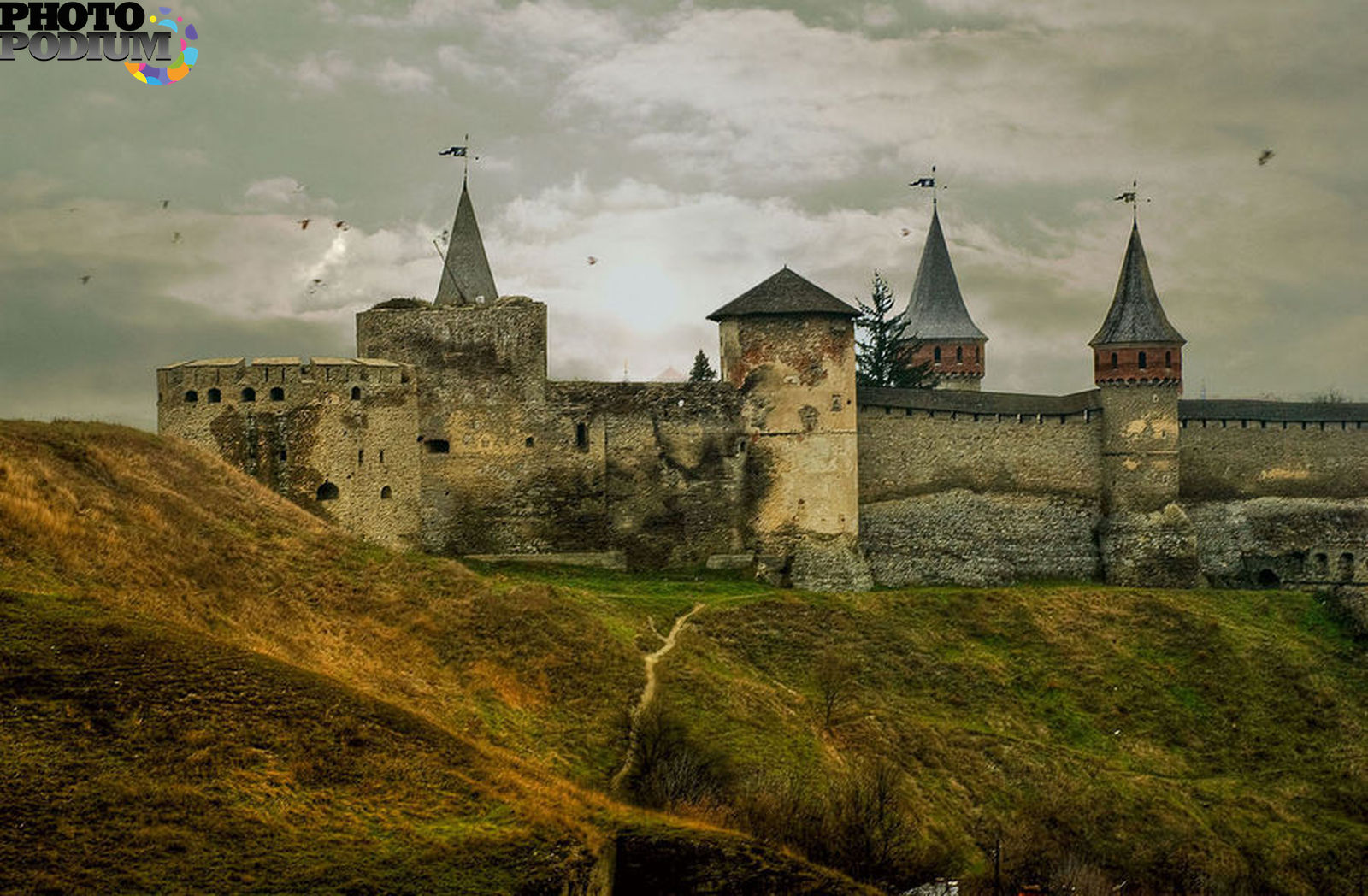 Старая крепость 6 7. Стара фортеця крепость. Старый замок Великий Новгород. Старинный замок. Русские крепости.