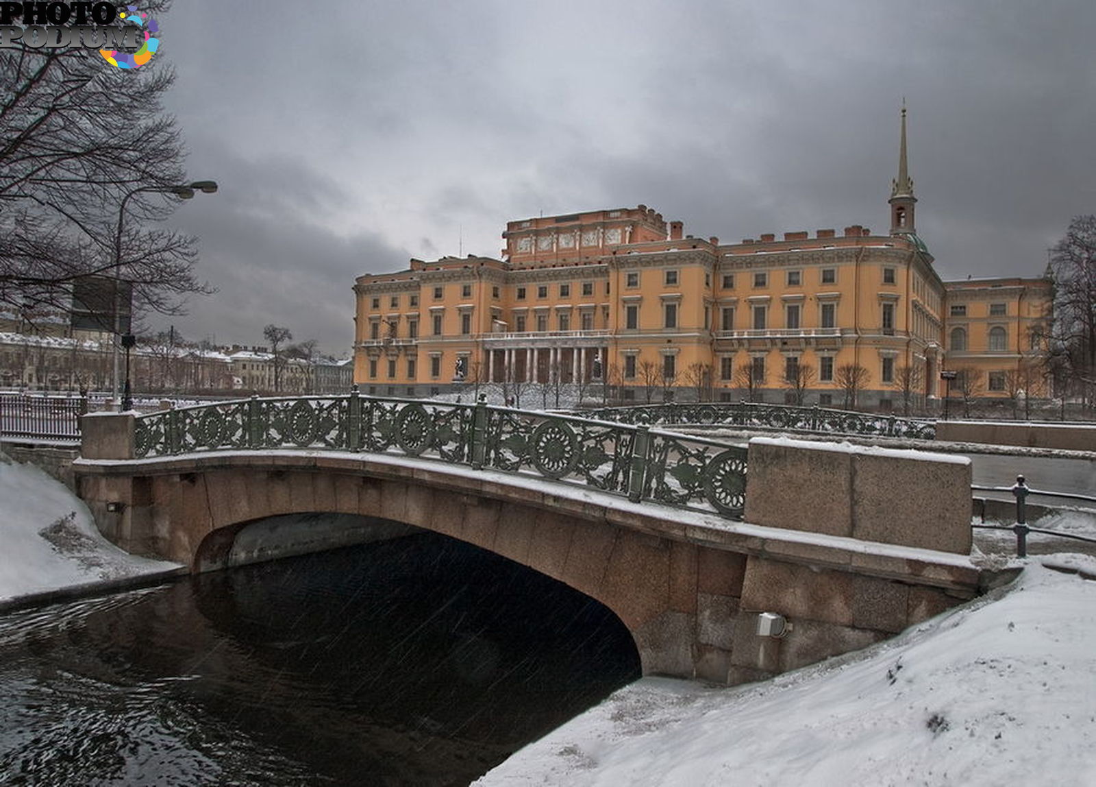 Михайловский замок в Санкт-Петербурге зимой