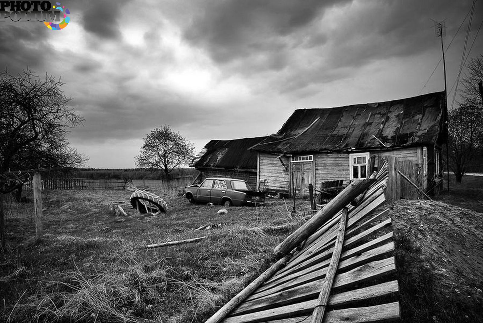 Много сел. Российские деревни нищета. Деревня в глубинке. Осень в деревне. Глубинка России деревня.