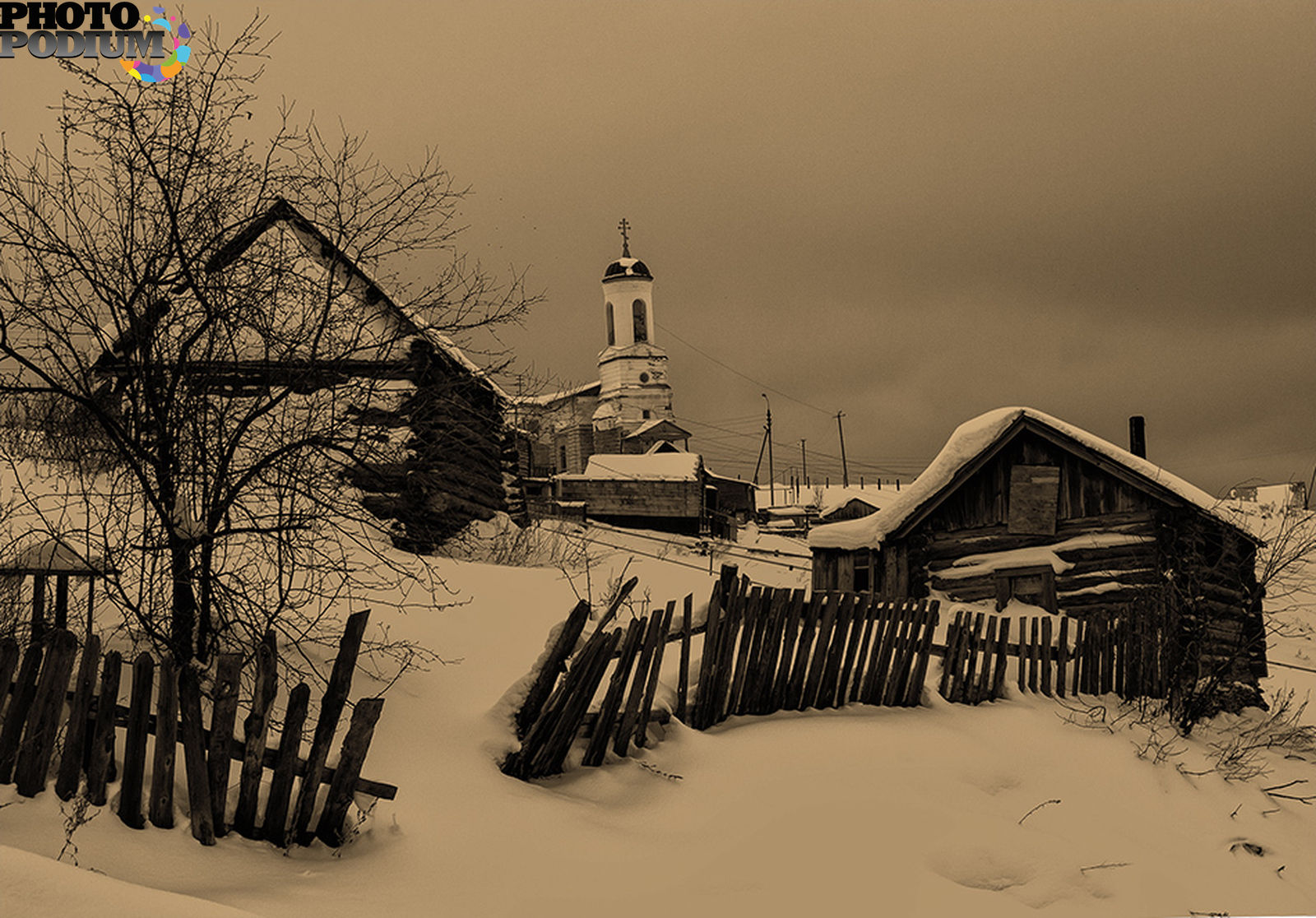 Деревенская Церковь зимой