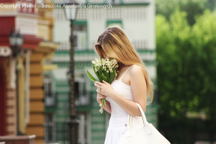 People, Person, Human, Bridesmaid, Leisure Activities, Flower, Flower Arrangement