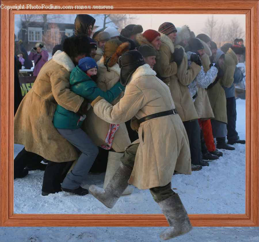People, Person, Human, Make Out, Huddle, Speech, Crowd