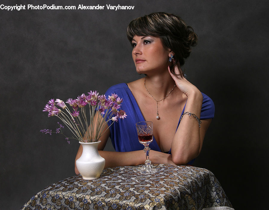 People, Person, Human, Flower, Flower Arrangement, Flower Bouquet, Leisure Activities
