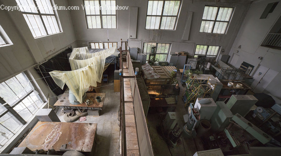 Dining Room, Indoors, Room, Apartment, Housing, Factory, Lab