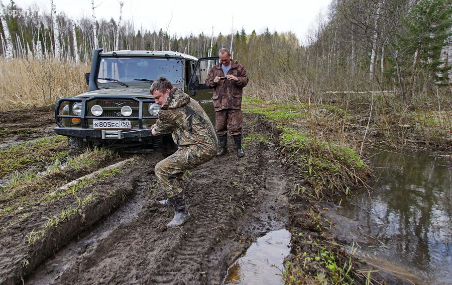 Army, Military, Person, Soldier, Mud, Soil, Car