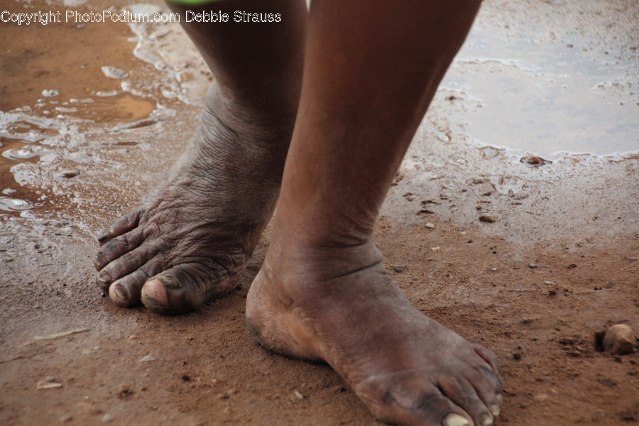 Mud, Soil, Clothing, Footwear, Ankle