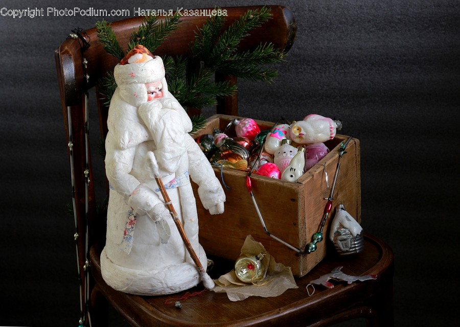 Wood, Furniture, Figurine, Winter, Snowman
