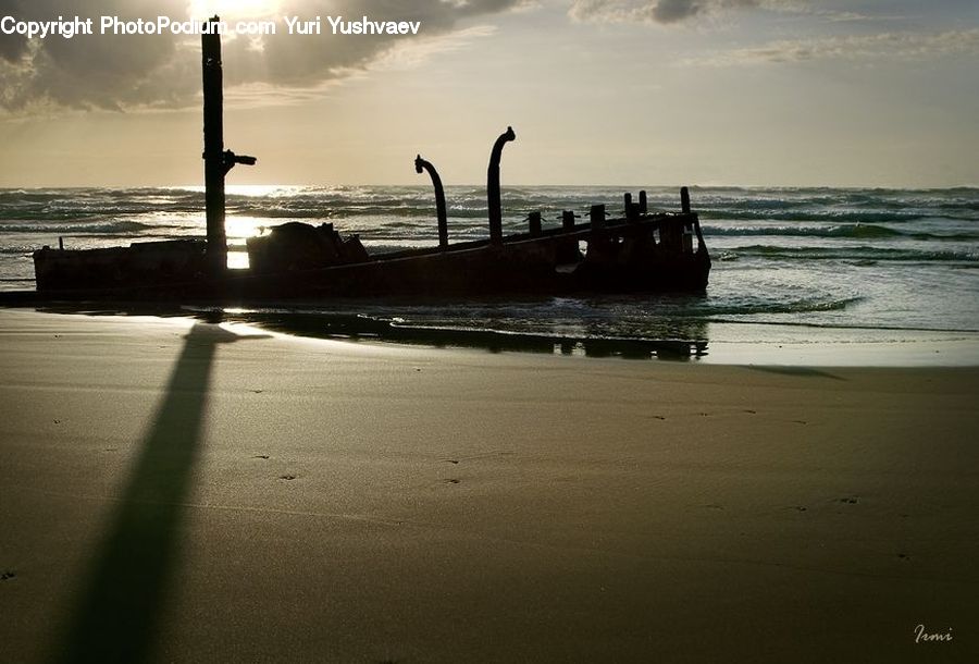 Boat, Watercraft, Coast, Outdoors, Sea, Water, Beach