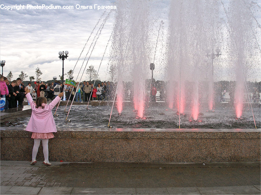 People, Person, Human, Fountain, Water, Crowd, Leisure Activities
