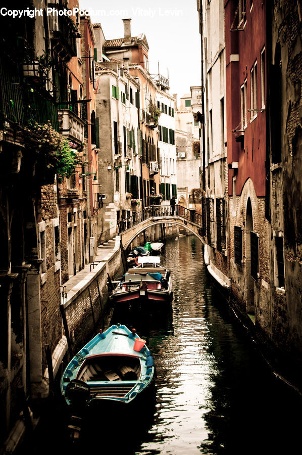 Boat, Gondola, Canal, Outdoors, River, Water, Watercraft