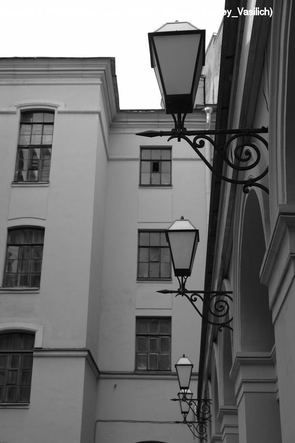 Lamp Post, Pole, Hoop, Alley, Alleyway, Road, Street