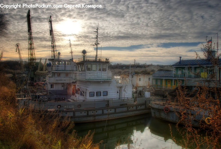 Boat, Watercraft, Building, Cottage, Housing, Antenna, Dock