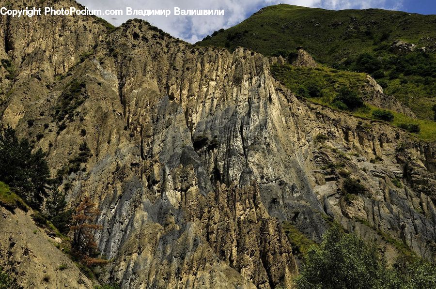 Landslide, Crest, Mountain, Outdoors, Peak, Cliff, Field