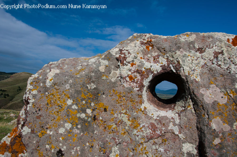 Hole