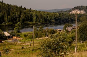 Деревушка у реки