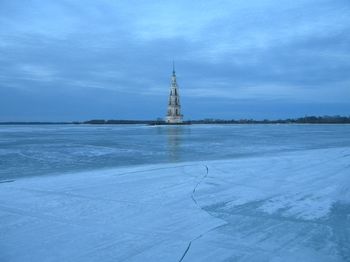 Март на Волге