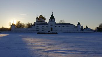 Ипатий.Вечернее солнце