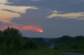 Прожгло дырочку в тучке