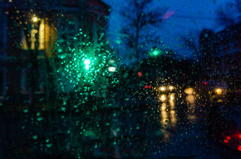 Дождь в городе... (из серии)