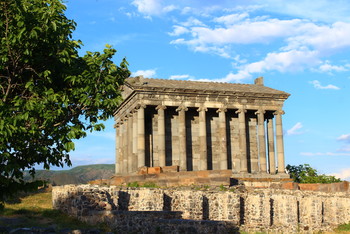 Храм Гарни  1 век