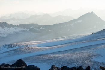 Ледник на Эльбрусе, закат