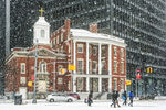 Mikhail & Ella Kusayev : Manhattan in snow 