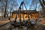   : Спустивши якорь - дом построил 