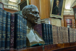 Vladimir Netchaev : Dusty shelves 