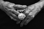 Николай Кондаков : Руки Марии Никитичны Катиной - участницы прорыва блокады Ленинграда. 