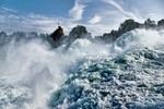 Александр Синяков : Блестели брызги водопада, кристаллом кварца на свету 
