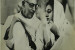 Indira Gandhi : Insights into Indira Gandhi's Life: A Collection of Her Personal Letters 