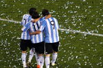 Indira Garaeva : A hug after the GOAAAAAAL! 