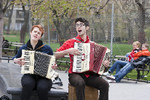 Mikhail & Ella Kusayev : Buskers 